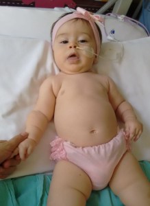 Letícia, de 8 meses, diagnosticada com AME. Foto: Acervo Pessoal